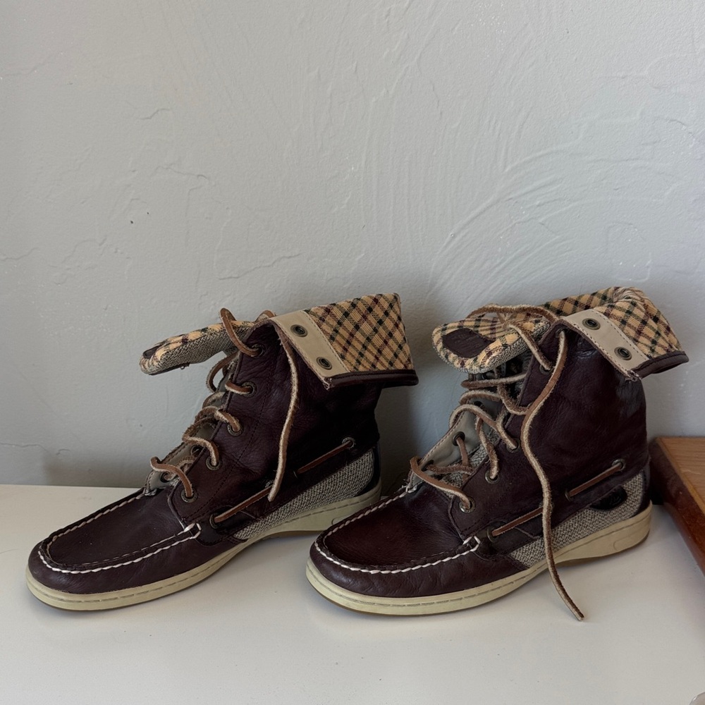 Sperry Plaid Interior Leather Boots